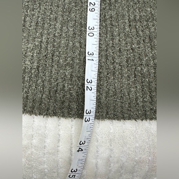 Barefoot Dreams Green Cozy Chic Lite Circle Cardigan/ Sweater Oversized Small - Picture 10 of 12